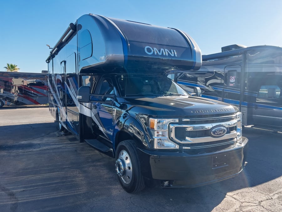 2022 Thor Motor Coach OMNI