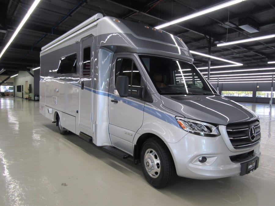 2025 Winnebago VIEW