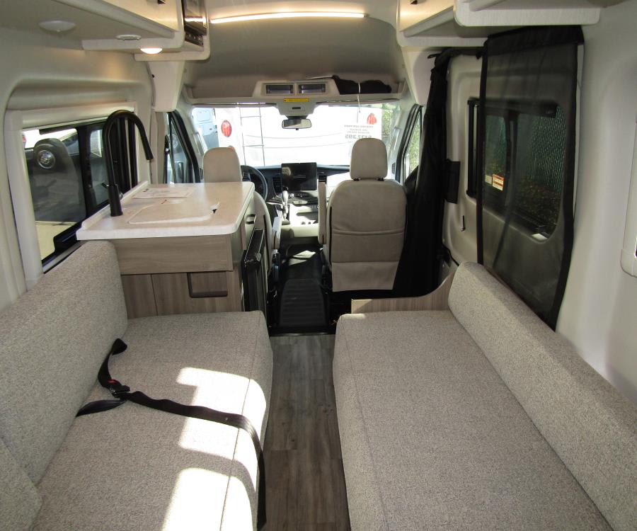 2026 Thor Motor Coach PALLADIUM — photo 9 view