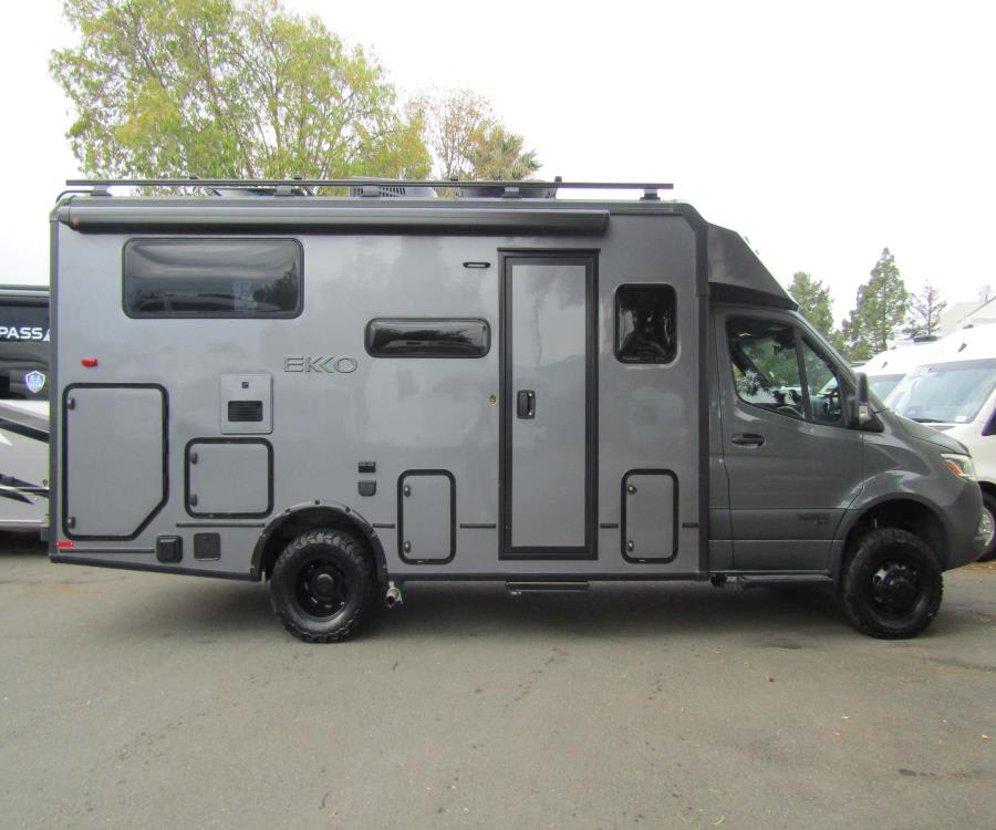 2026 Winnebago EKKO — photo 14 view