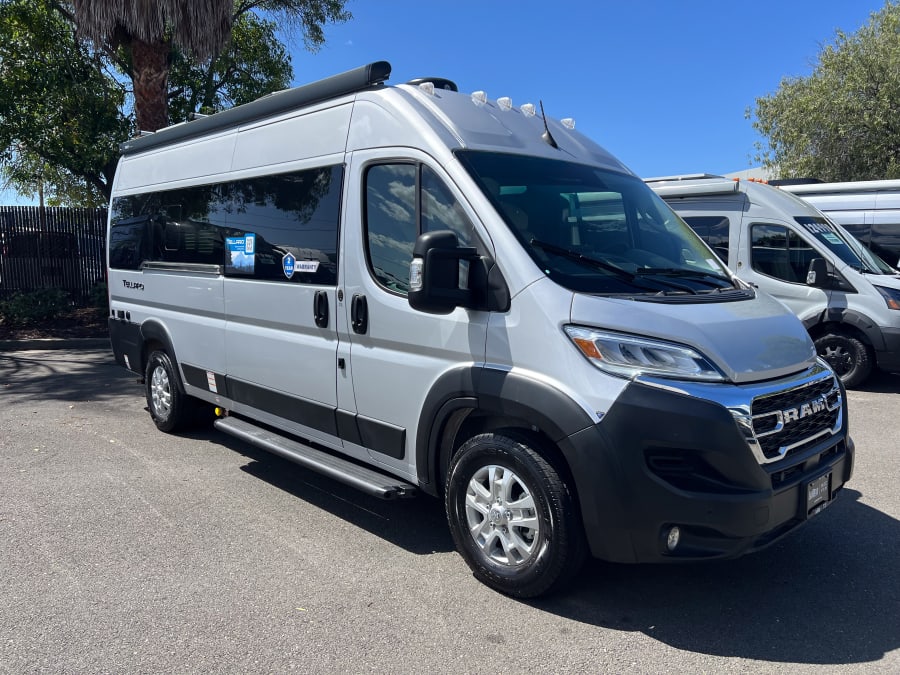 2026 Thor Motor Coach TELLARO