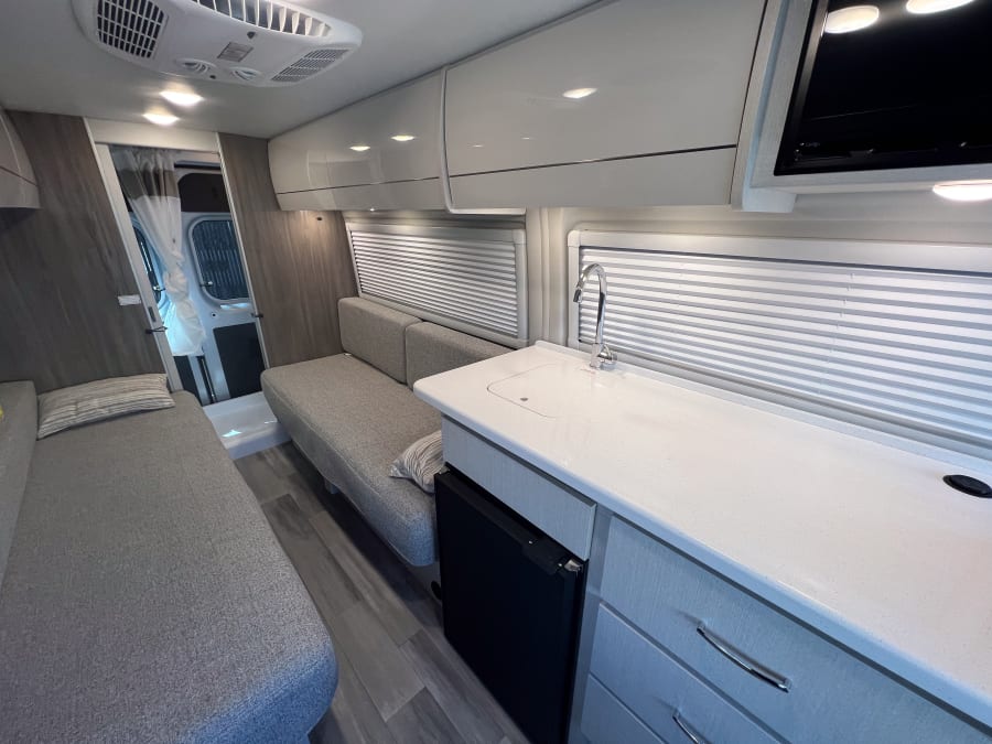2026 Thor Motor Coach TELLARO — detail view