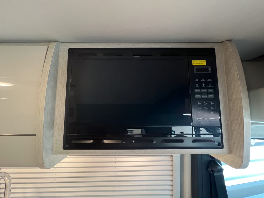 2026 Thor Motor Coach TELLARO — photo 8 view