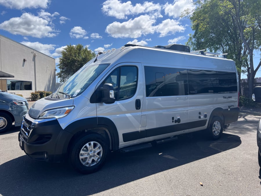 2026 Thor Motor Coach TELLARO — photo 16 view