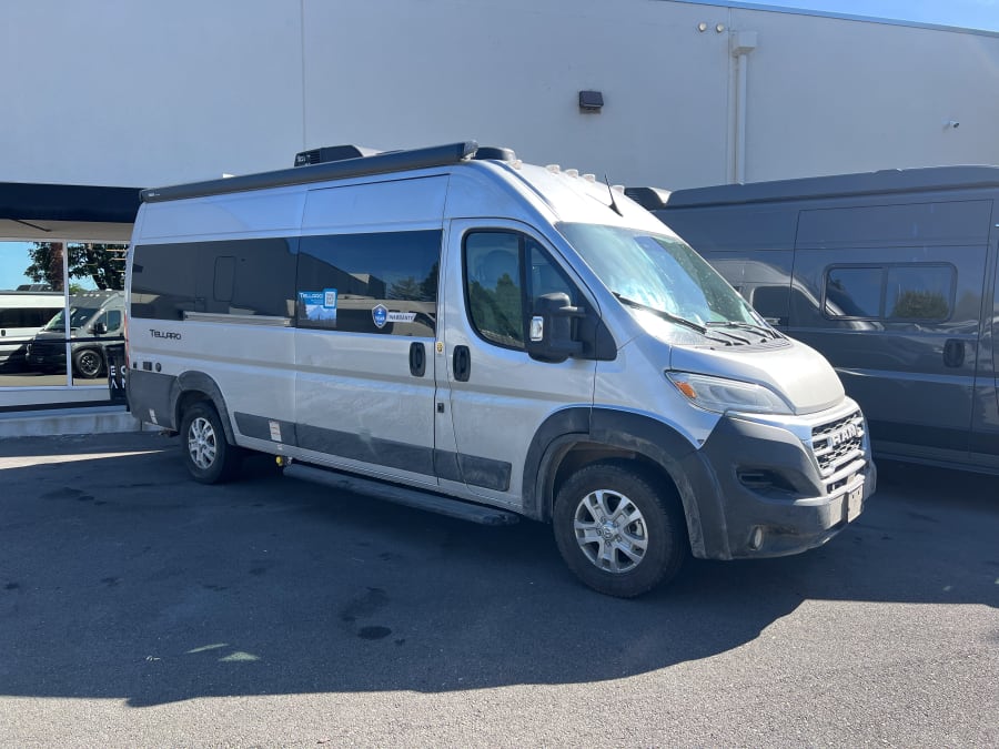 2027 Thor Motor Coach TELLARO