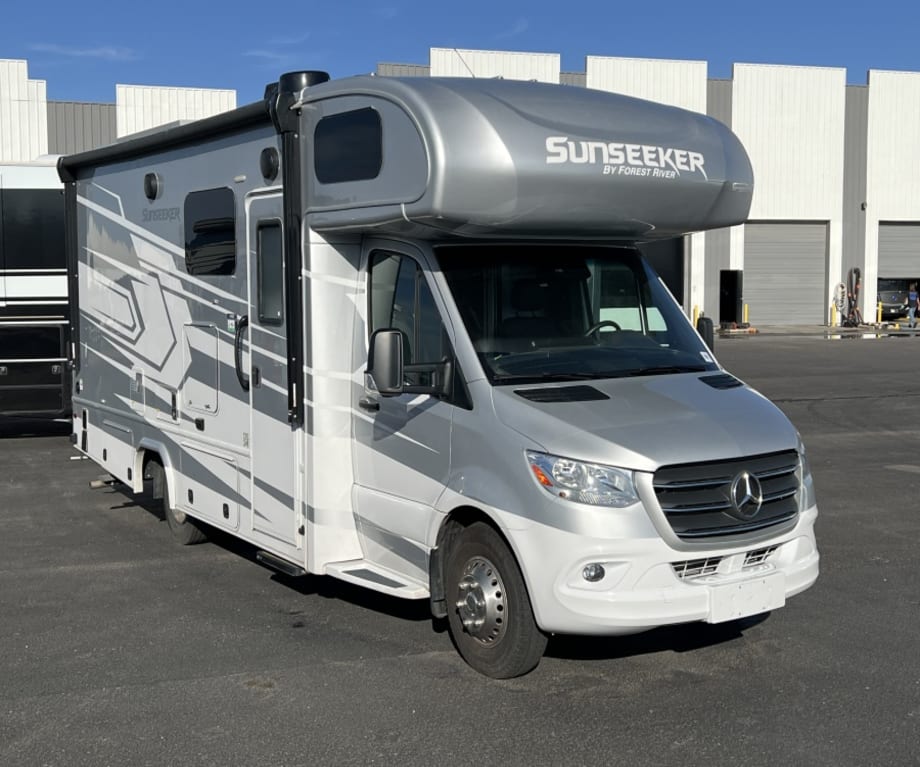 2023 Forest River Sunseeker 2400t