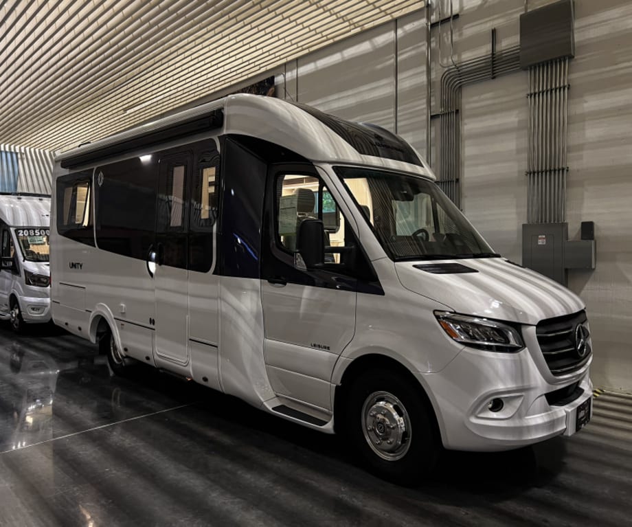 2026 Leisure Travel Unity 24rl