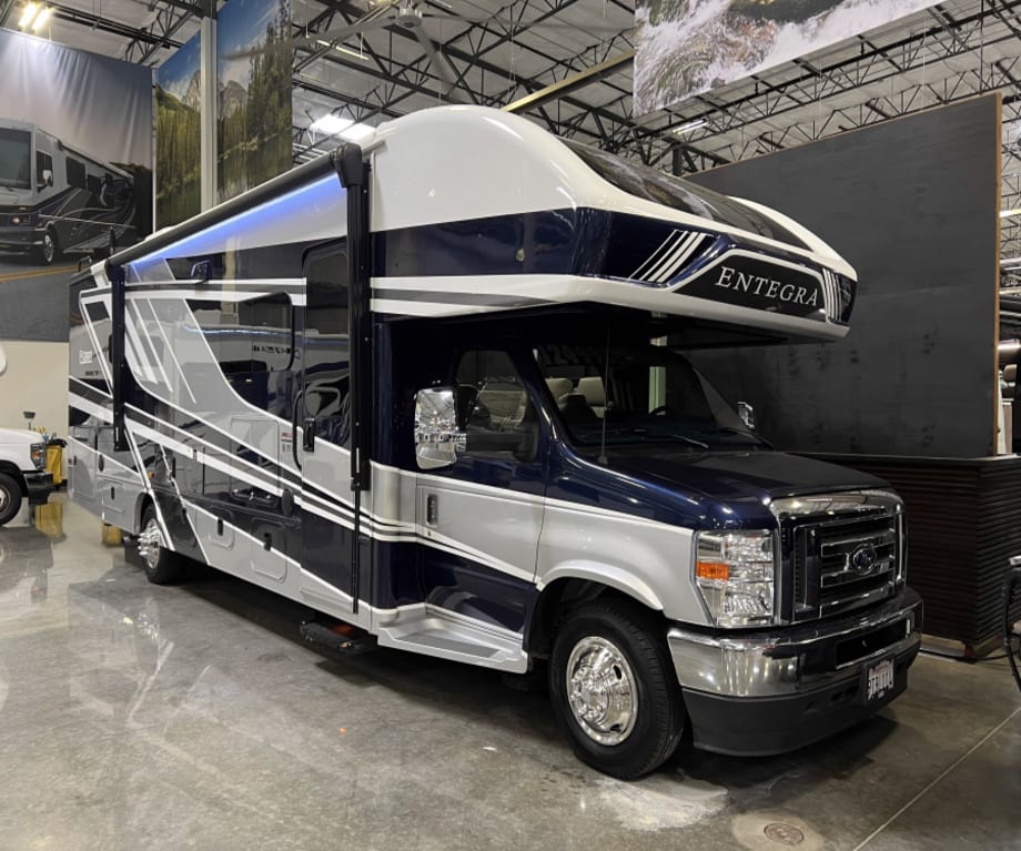 2025 Entegra Coach Esteem 29v