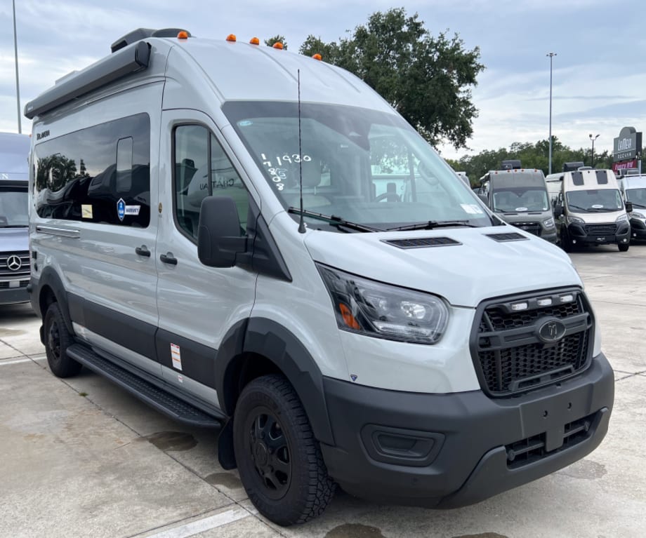2027 Thor Motor Coach Talavera