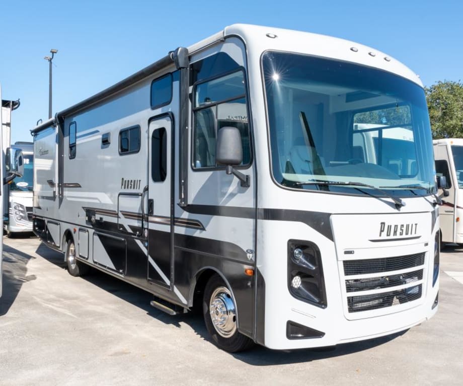 2024 Coachmen Pursuit 31es
