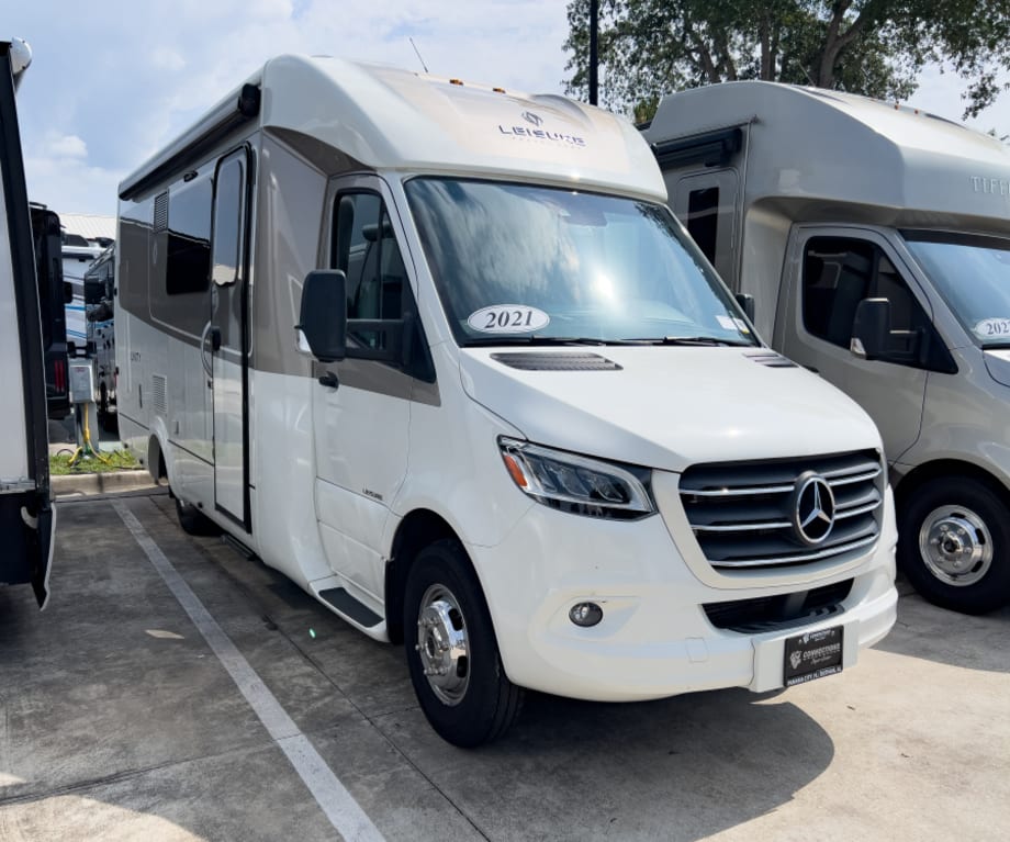 2021 Leisure Travel Unity Mb