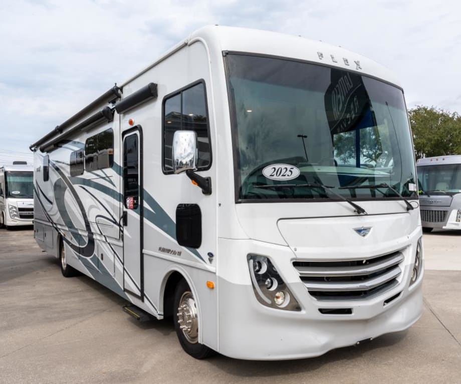 2025 Fleetwood Flex 35r