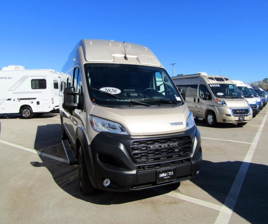 2026 Winnebago Solis 59px
