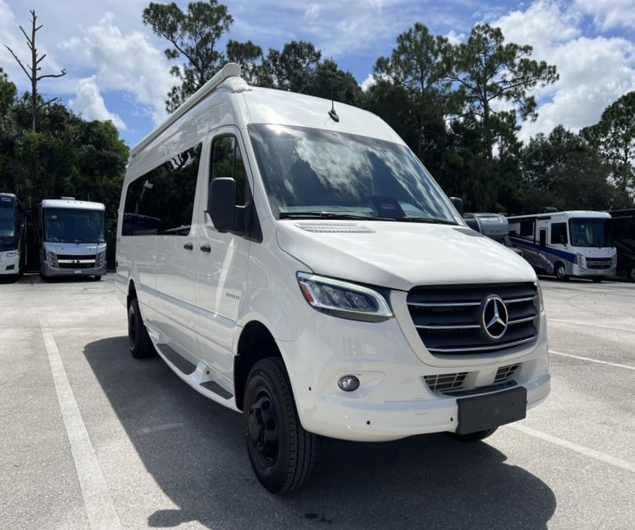 2027 Entegra Coach Insignia