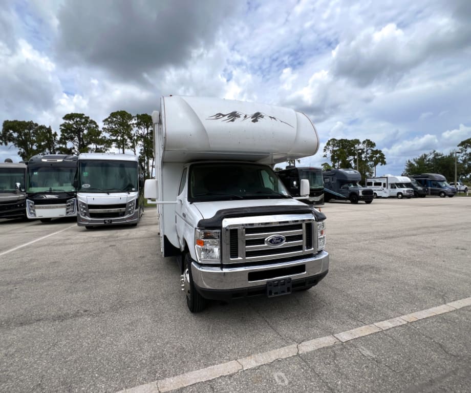2020 Thor Motor Coach Freedom Elite 23h