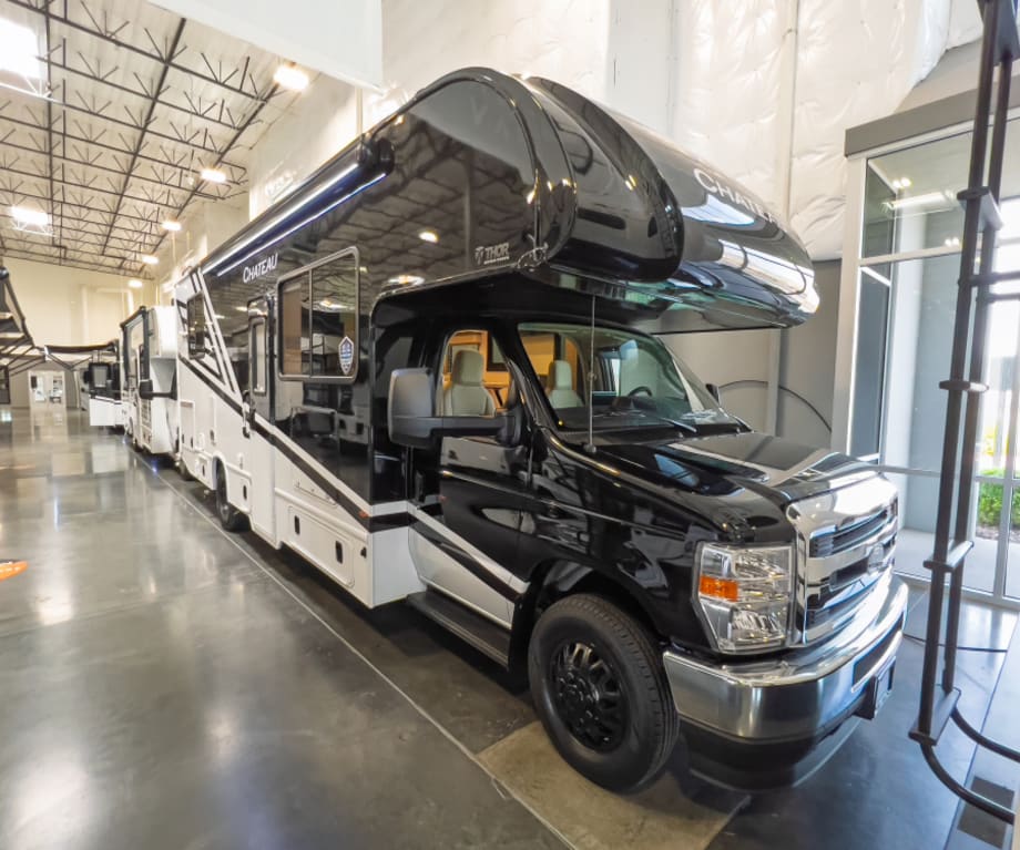 2026 Thor Motor Coach Chateau 28z