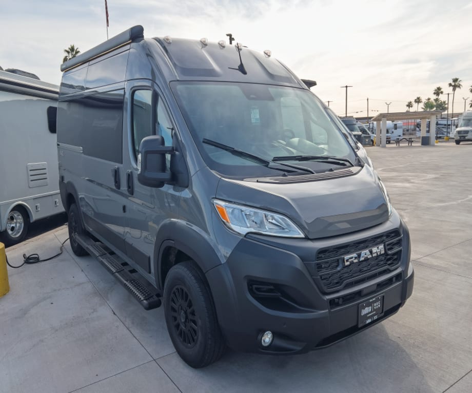 2026 Entegra Coach Arc 18c