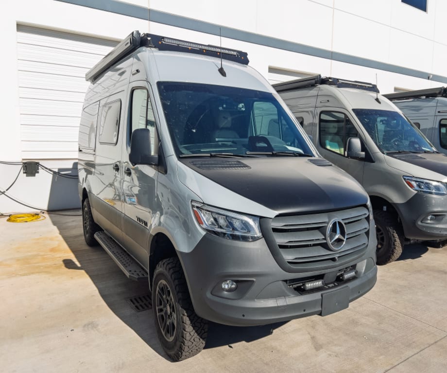 2027 Tiffin Motorhomes TIFFIN