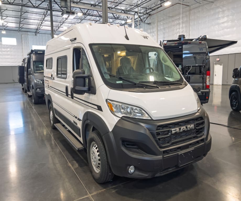 2027 Winnebago Solis Pocket 36a