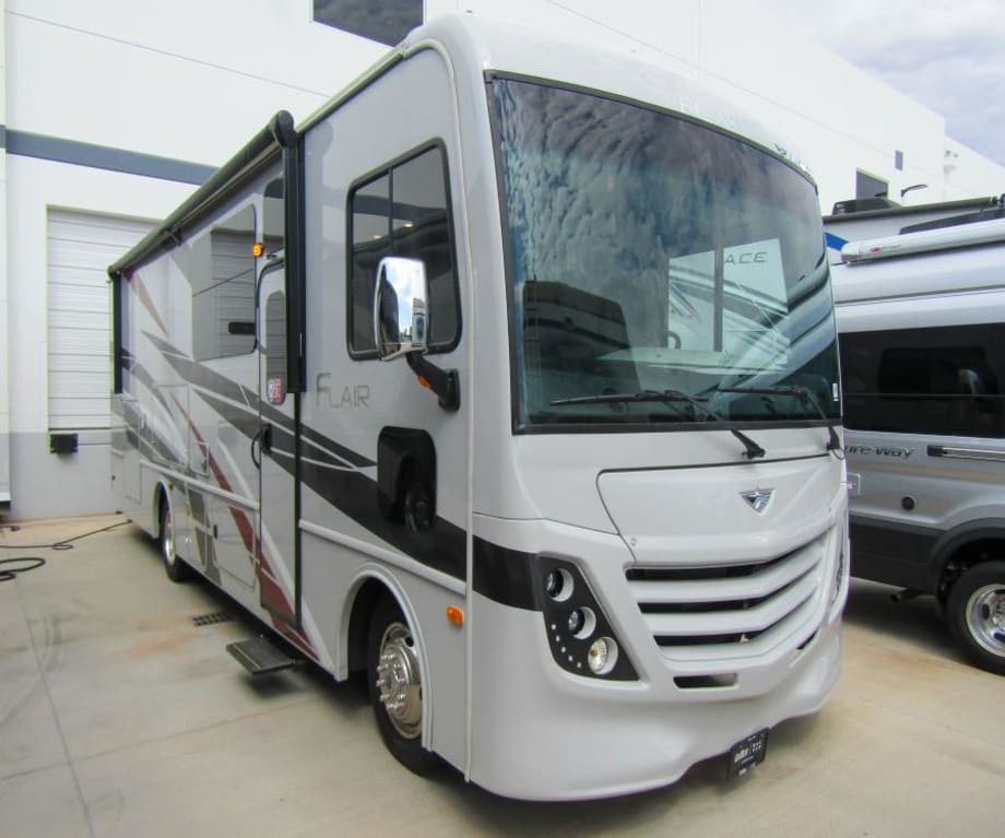 2024 Fleetwood Flair 29m