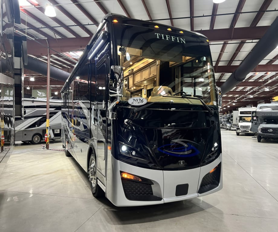 2026 Tiffin Motorhomes Phaeton 40 Ih