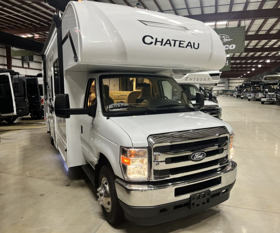 2026 Thor Motor Coach Chateau 28z