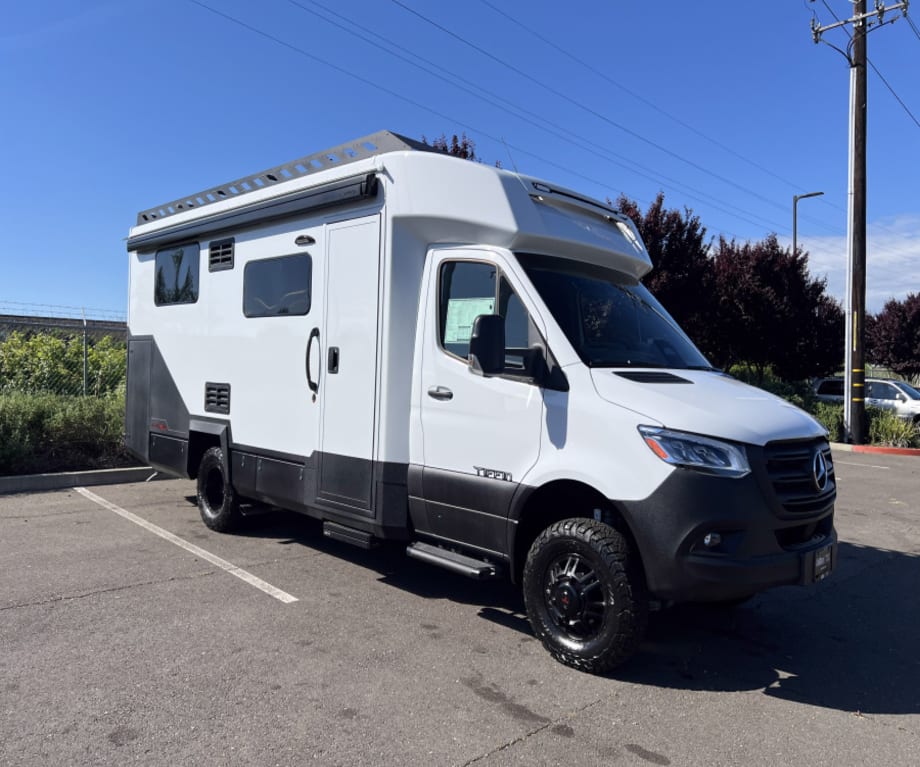 2026 Tiffin Motorhomes OPEN TRAIL