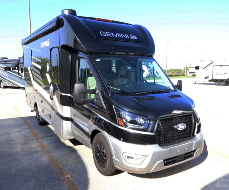 2027 Thor Motor Coach Gemini Awd 24kb