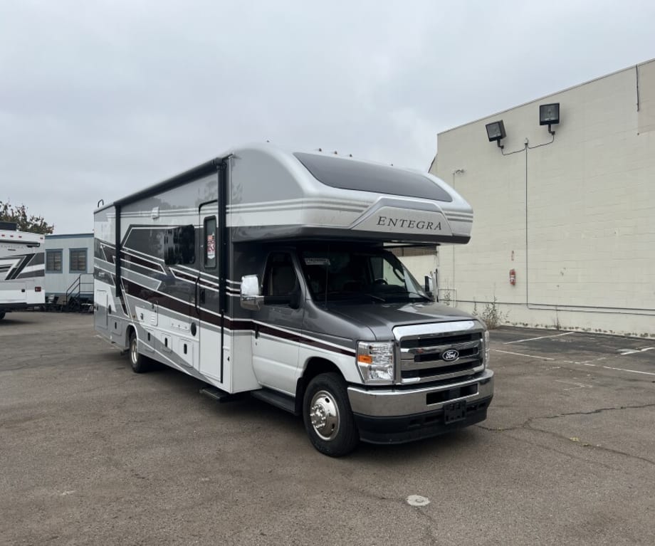 2027 Entegra Coach Odyssey 29v