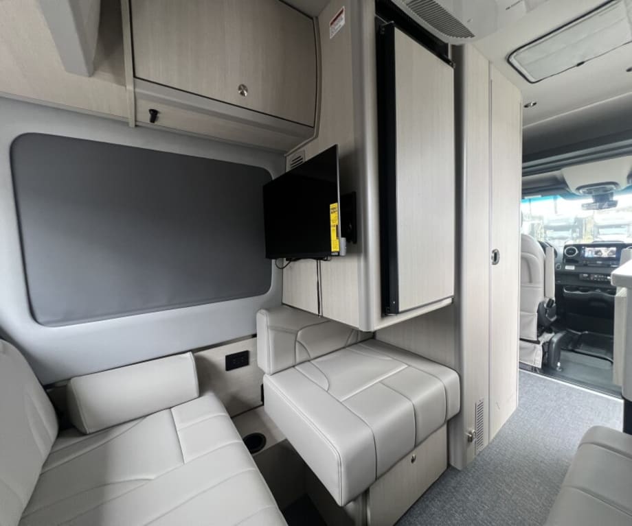 2027 Turismo-ion