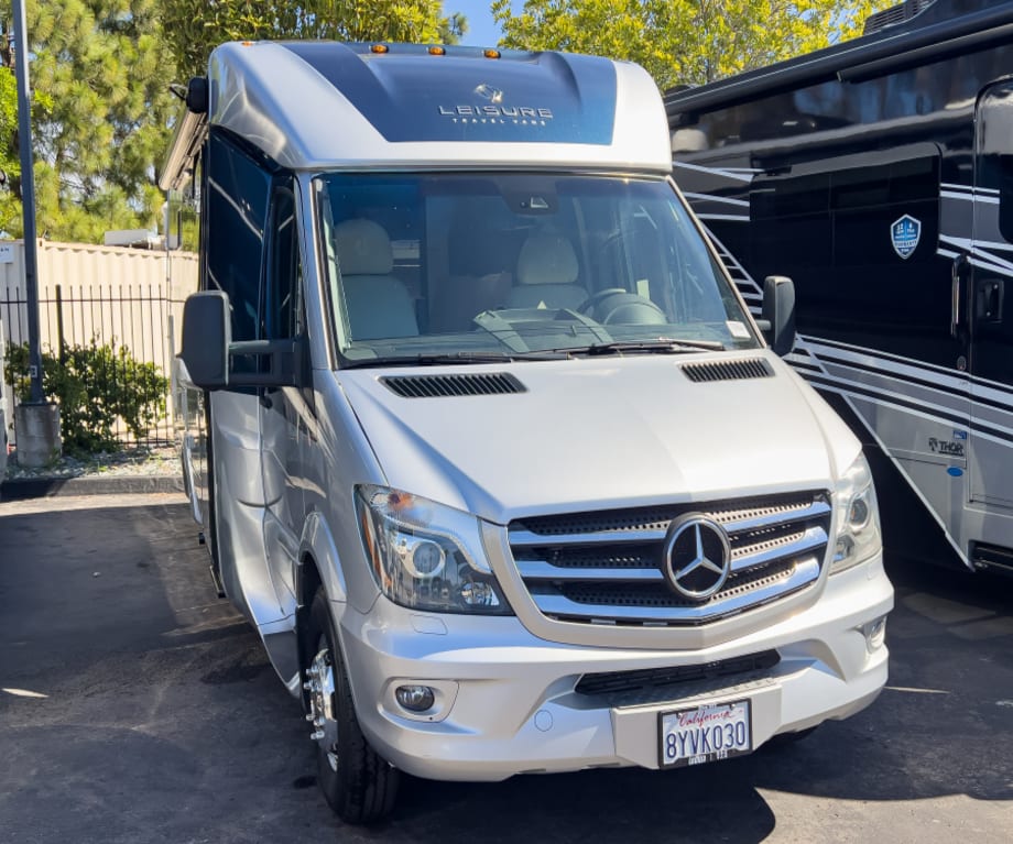2019 Leisure Travel Unity Mb