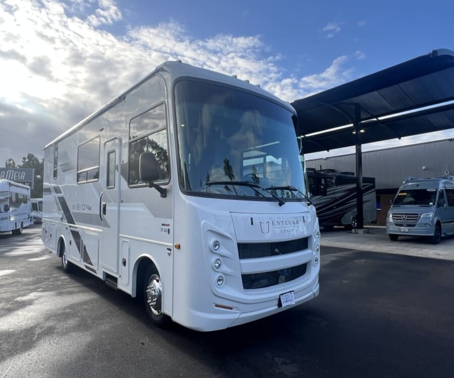 2025 Entegra Coach Vision Se 27ase