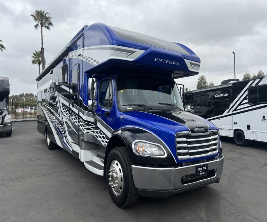 2024 Entegra Coach Accolade Xl 37m