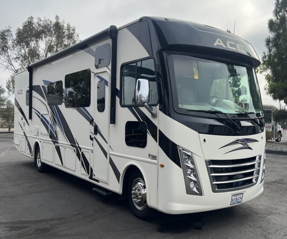 2022 Thor Motor Coach A.c.e. 33.1