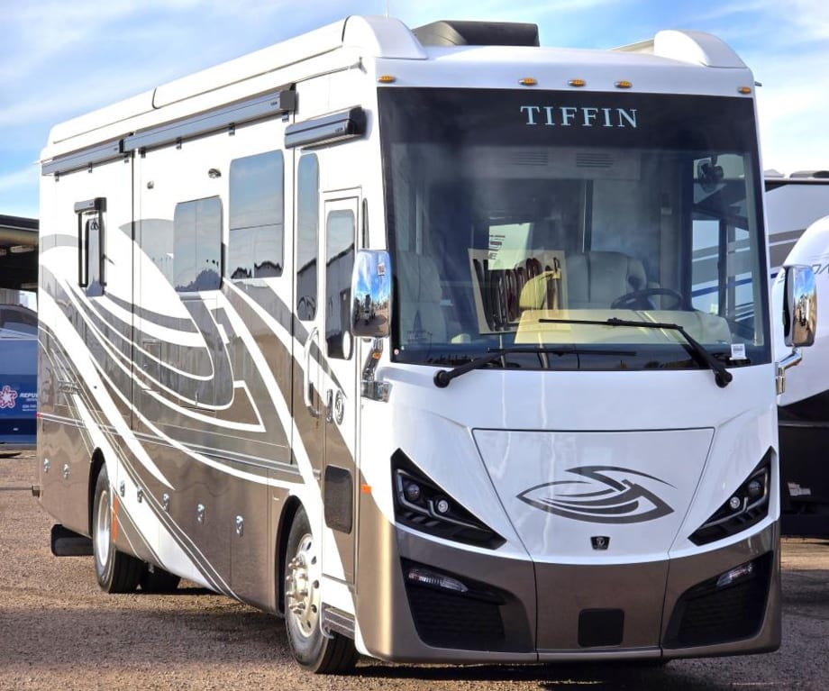 2026 Tiffin Motorhomes Phaeton 40 Ih
