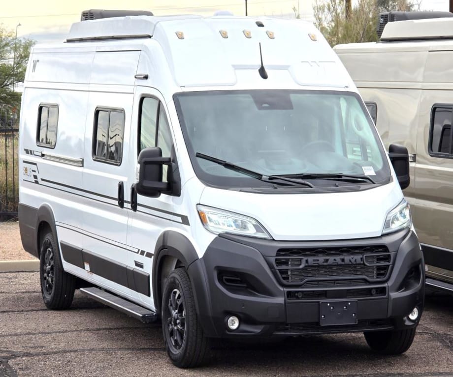 2026 Winnebago Solis 59px