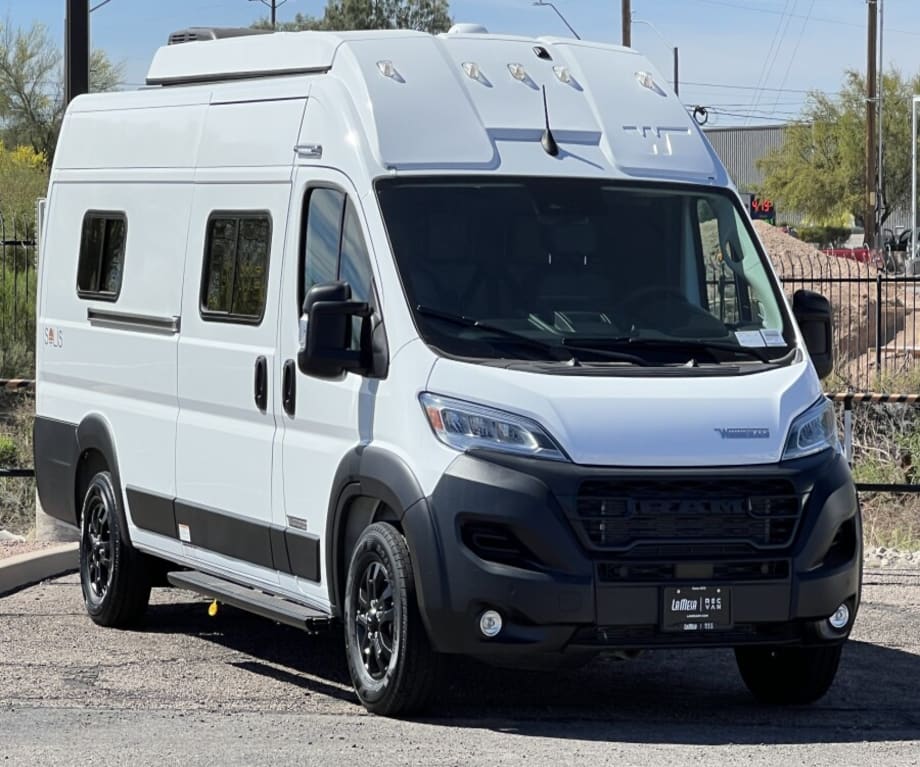 2026 Winnebago Solis 59px