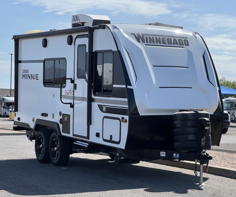 2025 Winnebago Micro Minnie 2100bh