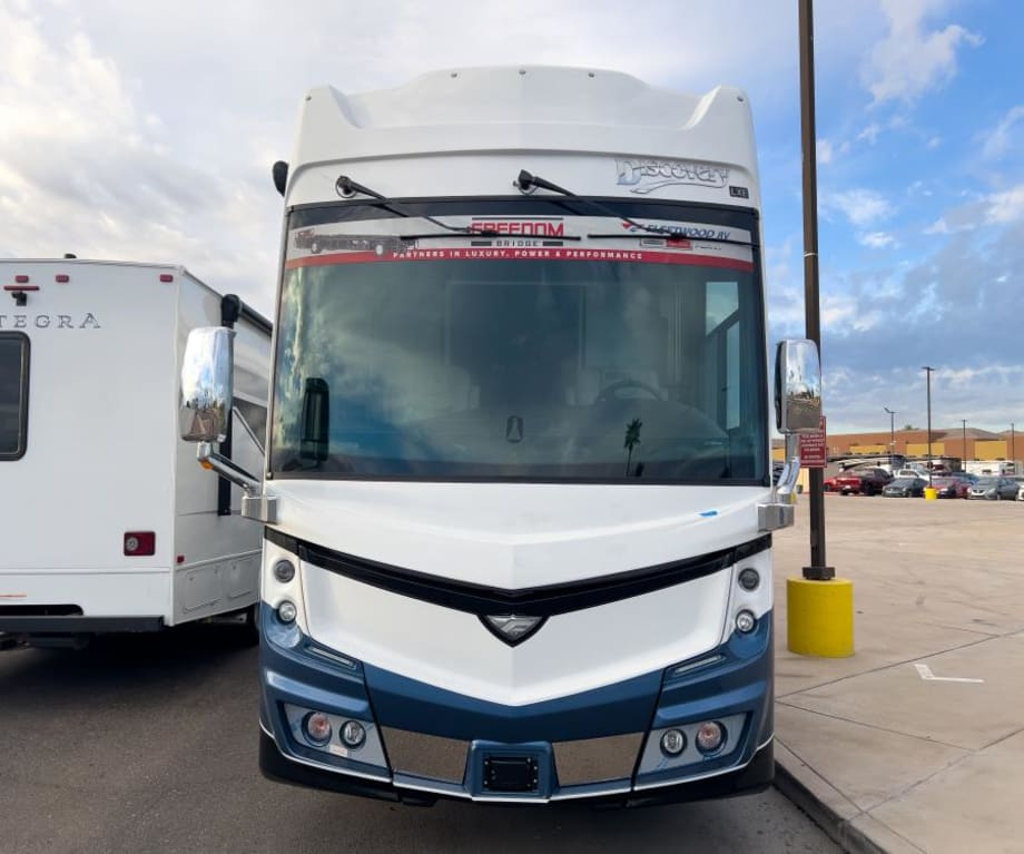 2026 Fleetwood Discovery Lxe 40m