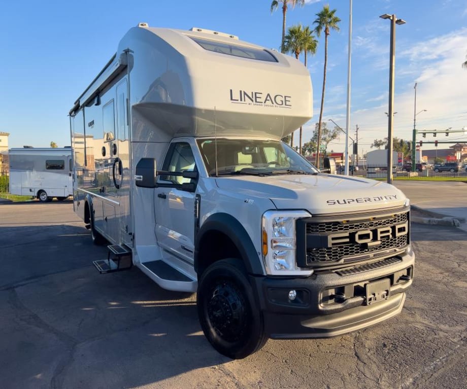 2026 Grand Design Lineage 31zw