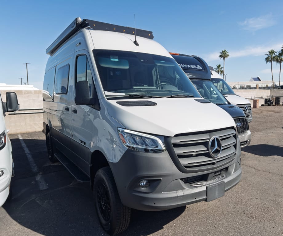 2026 Tiffin Motorhomes TIFFIN