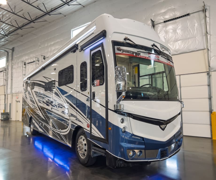 2026 Fleetwood Discovery Lxe 40m
