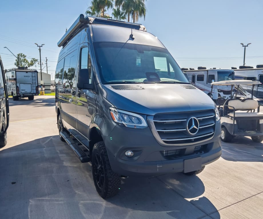 2027 Entegra Coach Launch 19yg