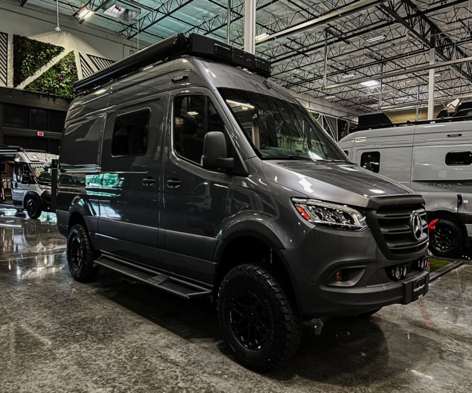 2025 Winnebago Revel 44e