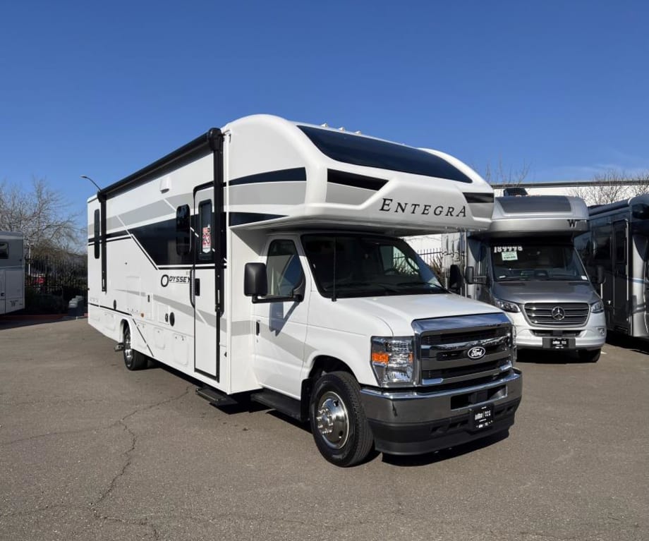 2026 Entegra Coach Odyssey 30z