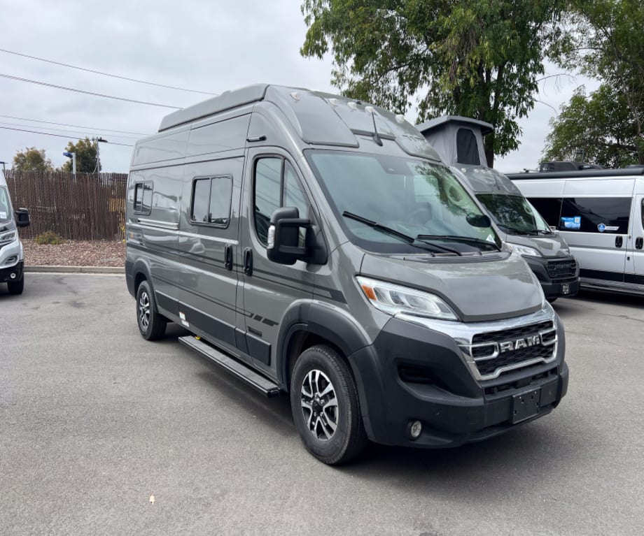 2027 Winnebago Solis 59p