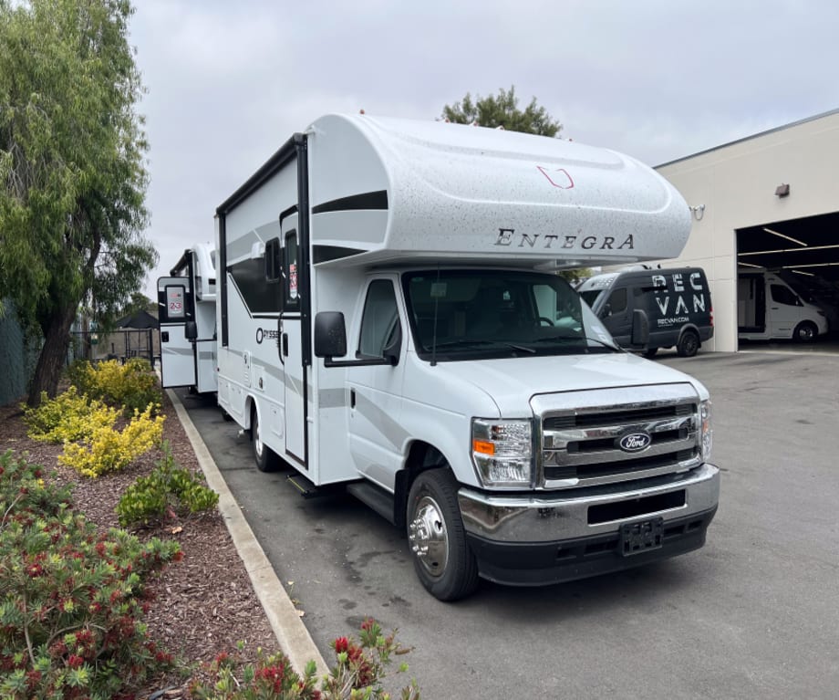 2027 Entegra Coach Odyssey Se 22cf