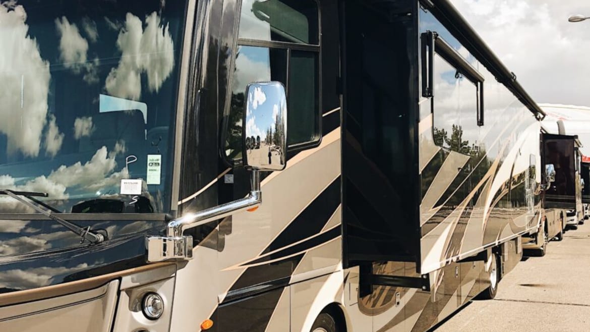 Class A Motorhome Buyers Guide | La Mesa RV