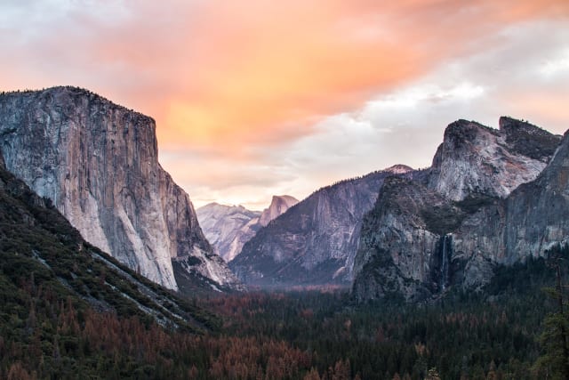 Yosemite Tunnel, Tuolumne Meadows, United States - La Mesa RV Top Travel Photos Yosemite Tunnel, Tuolumne Meadows, United States - La Mesa RV Top Travel Photos