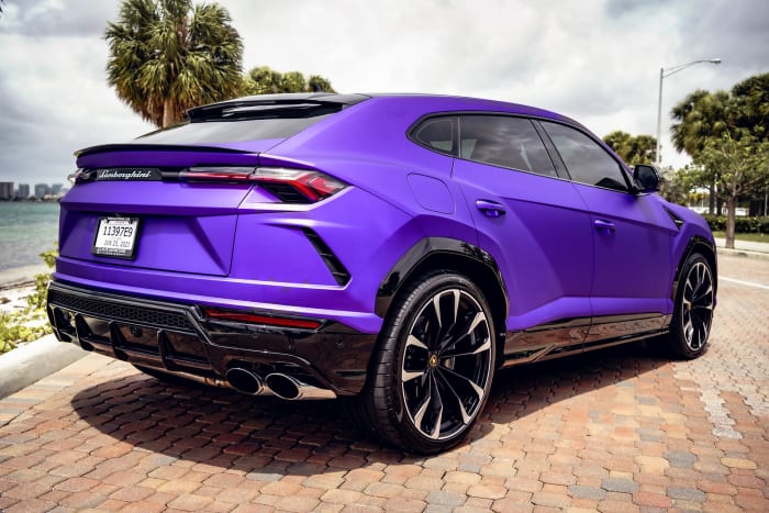 Purple lamborghini urus